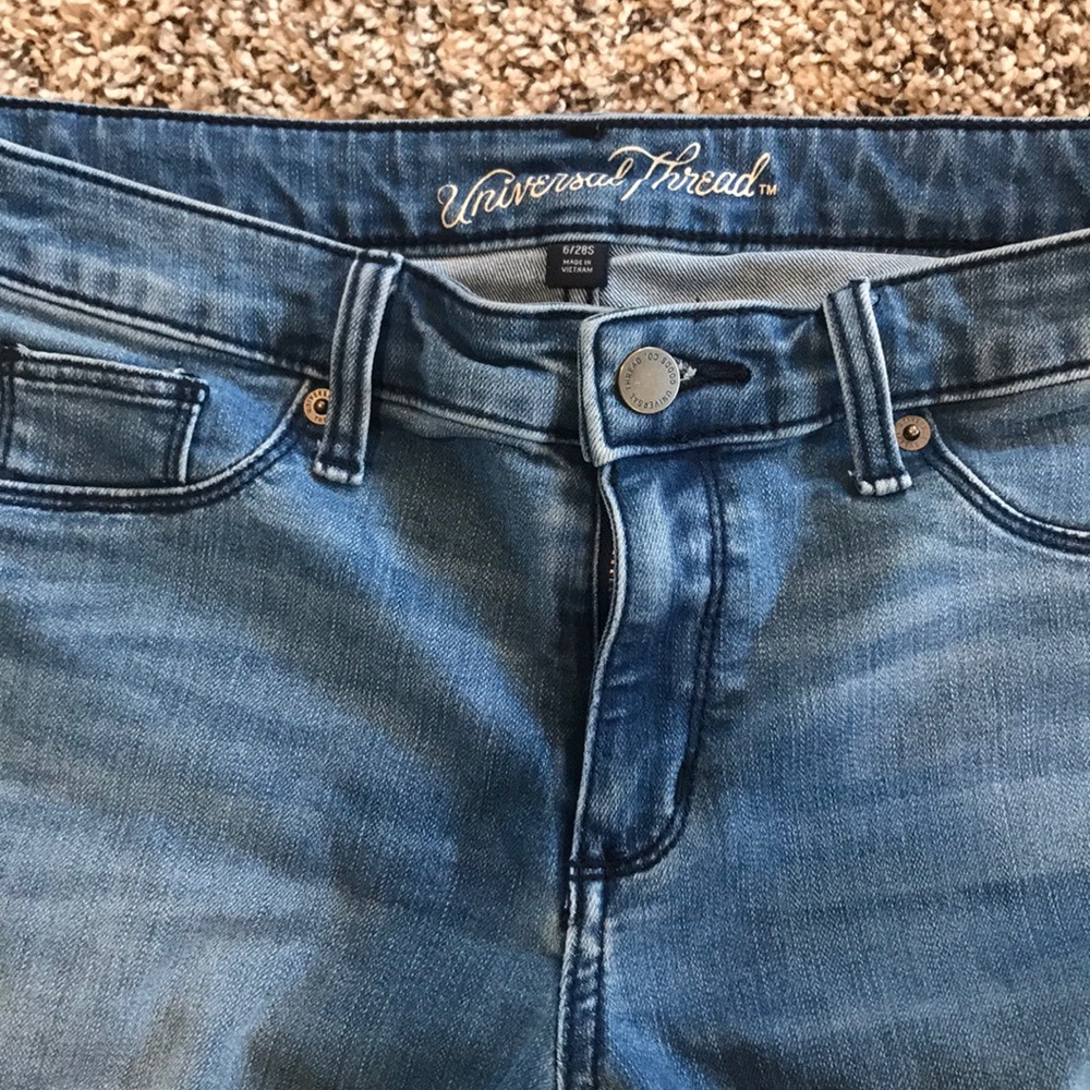 Universal thread 6/28 short